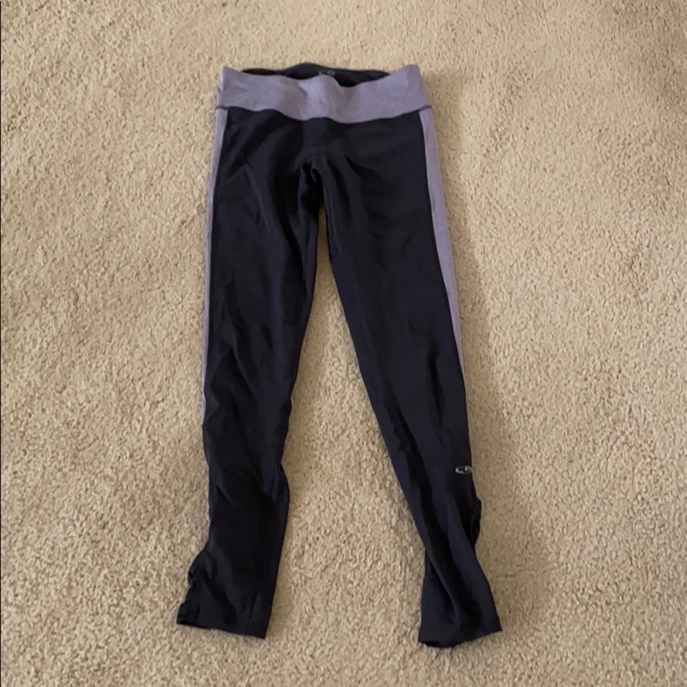 Athletic leggings